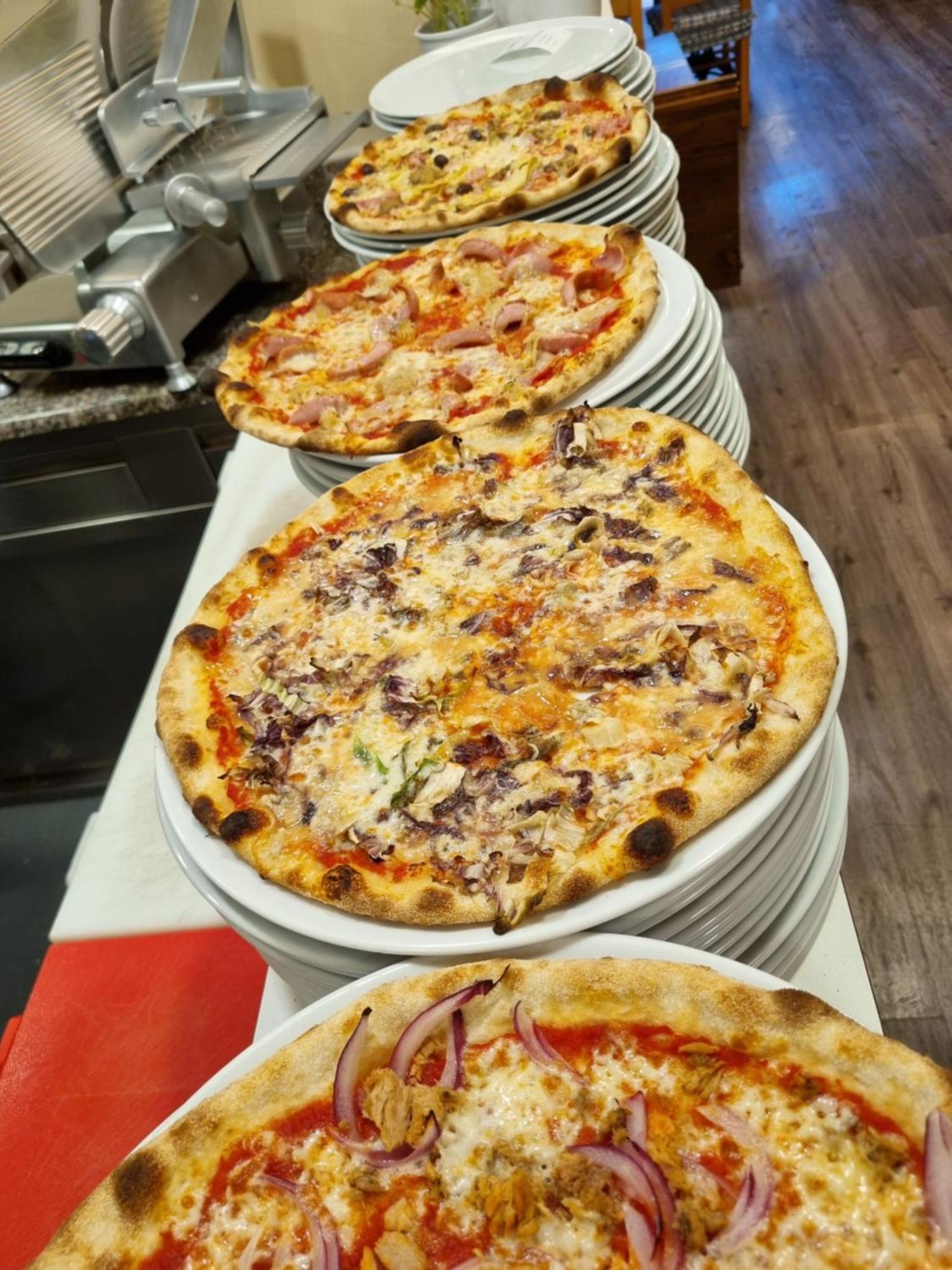 Hotel Vittoria Riva del Garda Luaran gambar